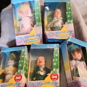 BNIB 1988 BOXED 5 Munchkins Doll Set